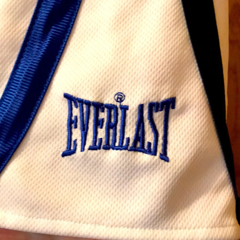Everlast nice pair
